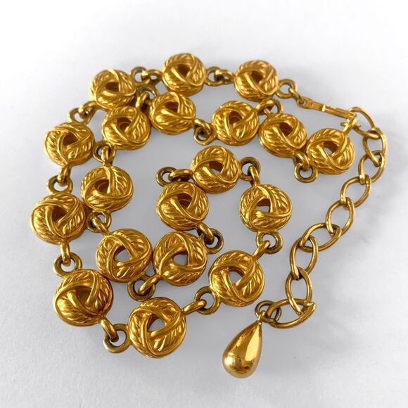Vintage Gold Knot Chain Link Necklace - Picture 4 of 5